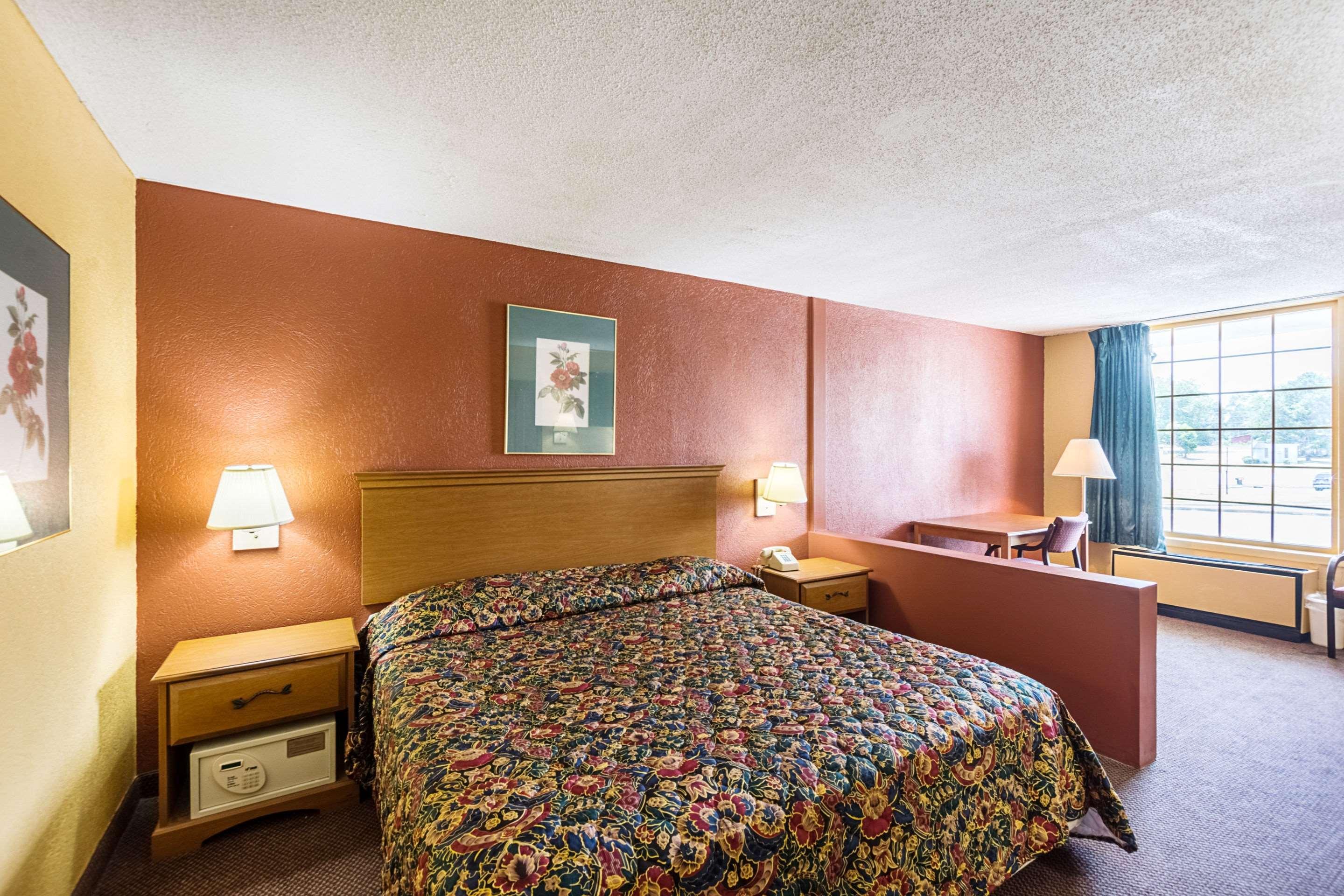 Orangeburg Inn & Suites Exteriör bild