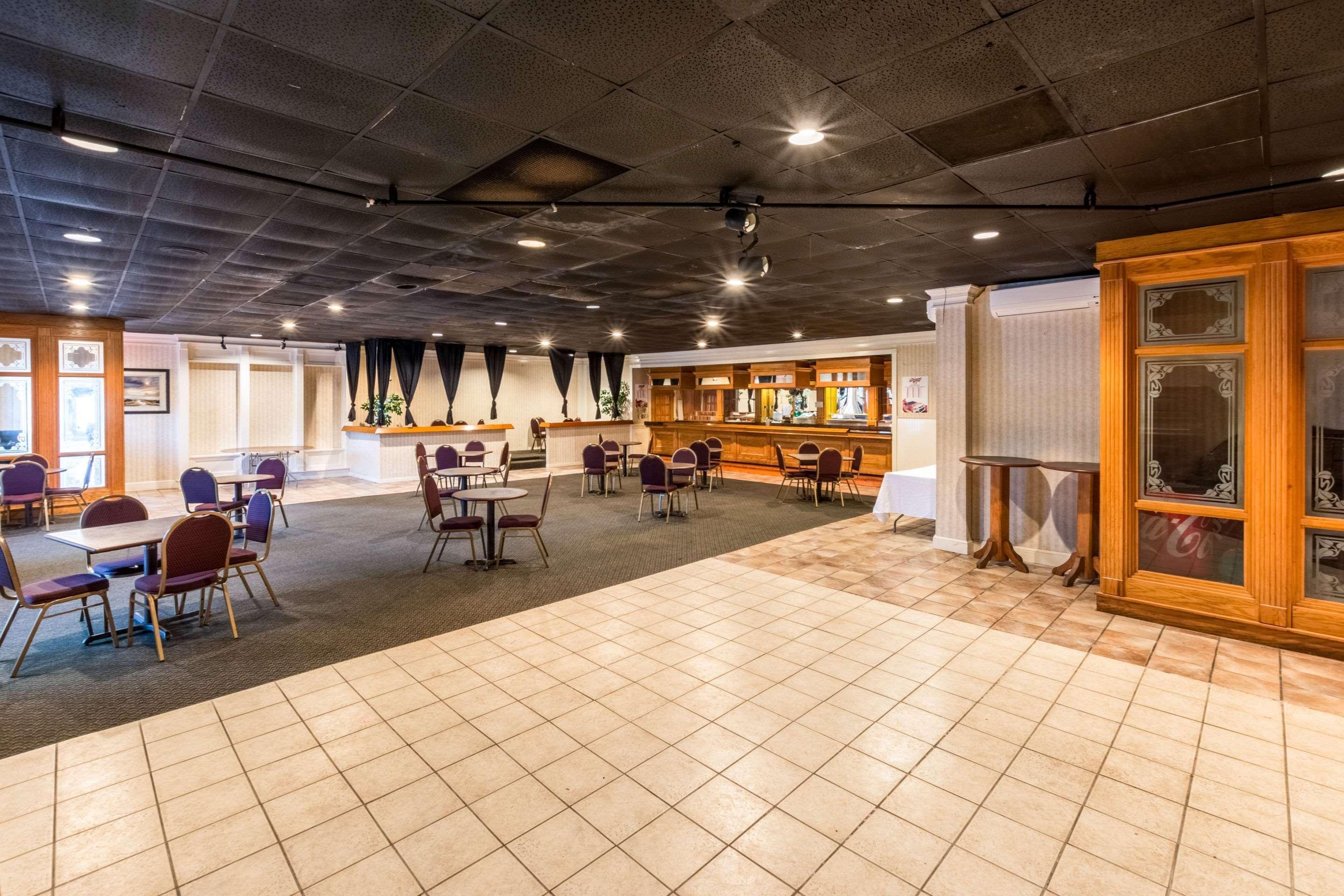 Orangeburg Inn & Suites Exteriör bild