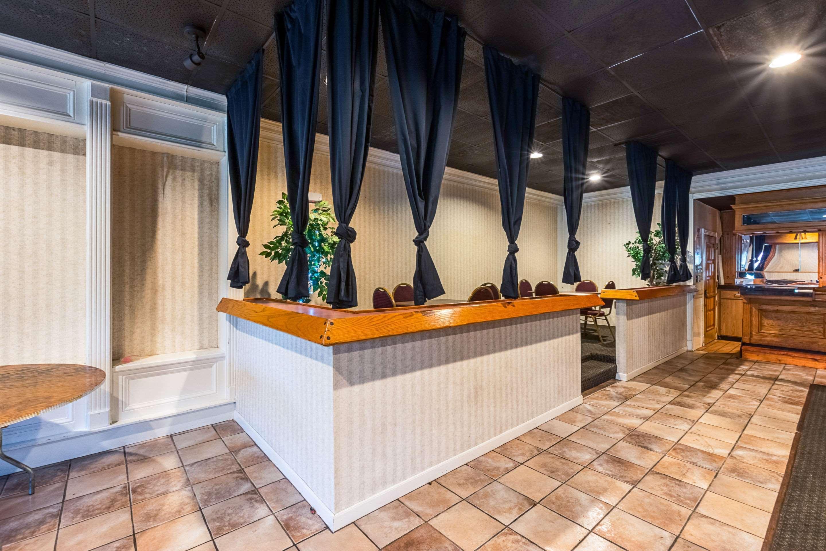 Orangeburg Inn & Suites Exteriör bild