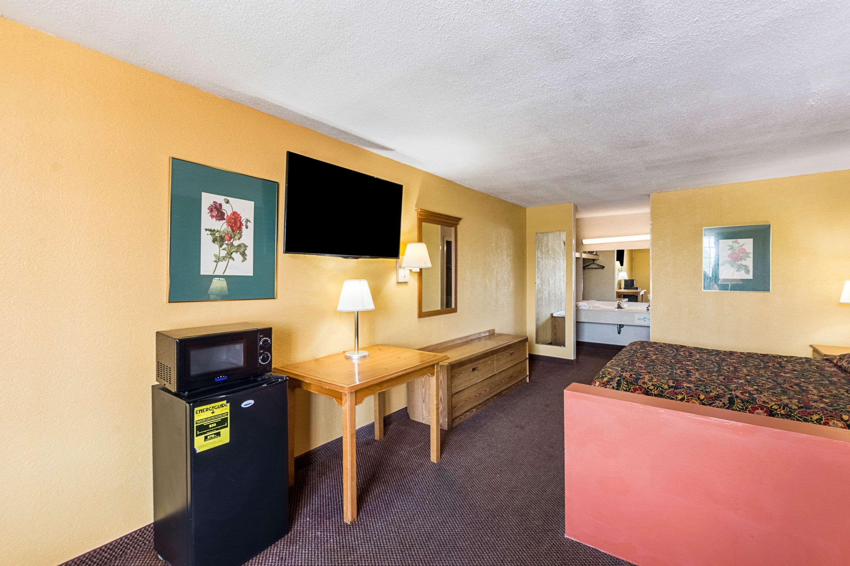 Orangeburg Inn & Suites Exteriör bild