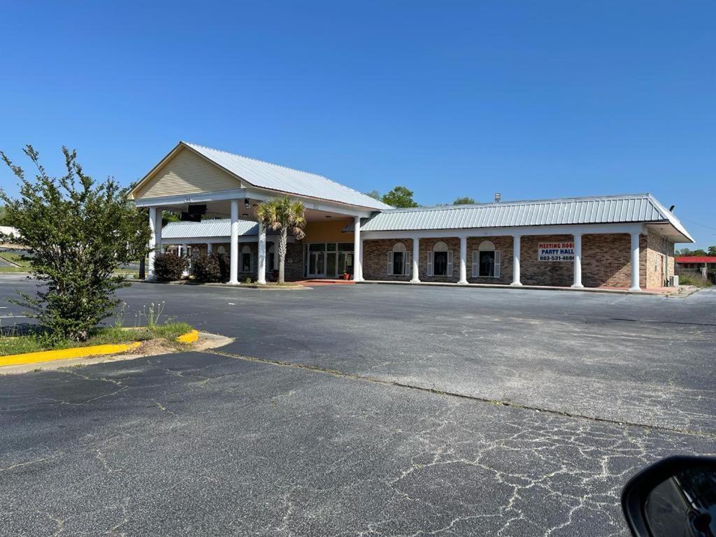 Orangeburg Inn & Suites Exteriör bild