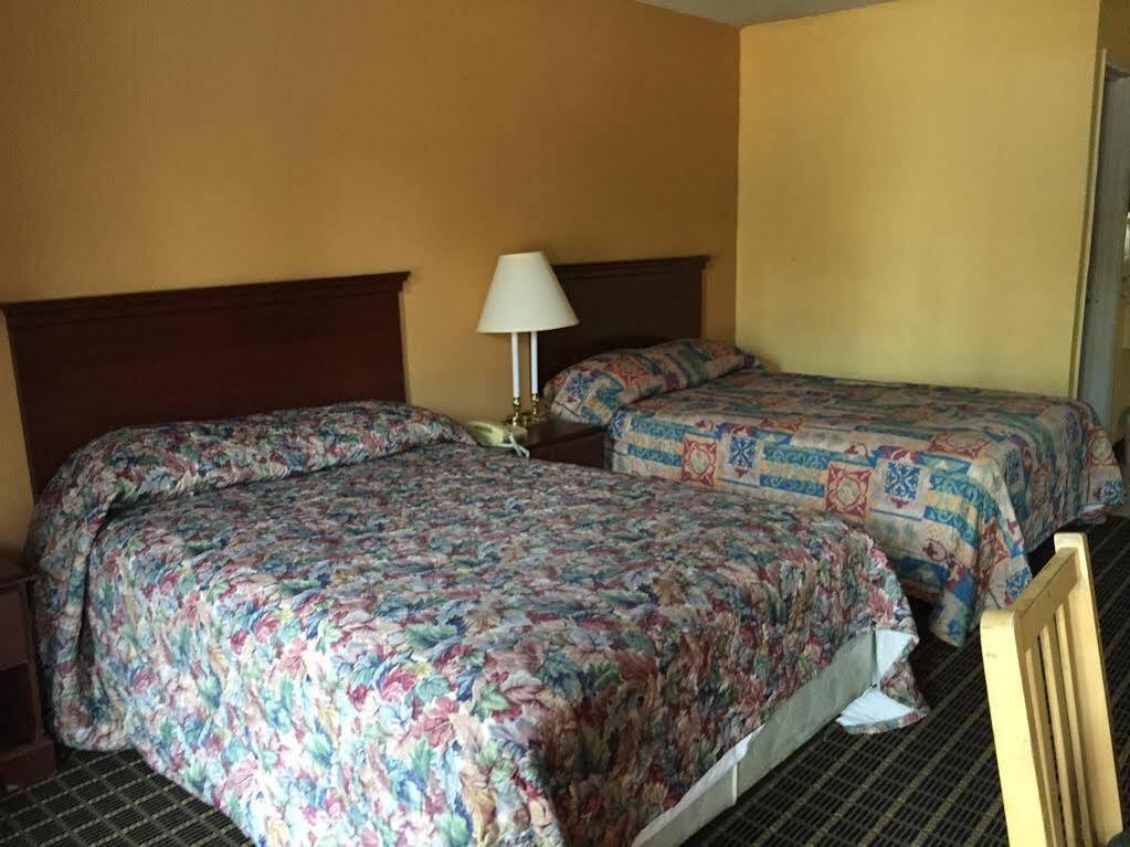 Orangeburg Inn & Suites Exteriör bild